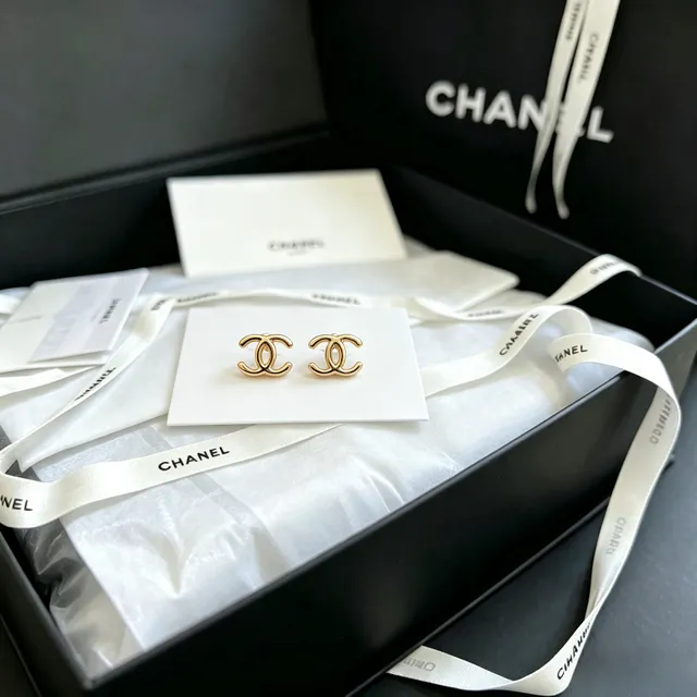 Chanel CC Gold Transparent Interlocking Logo Earrings 9
