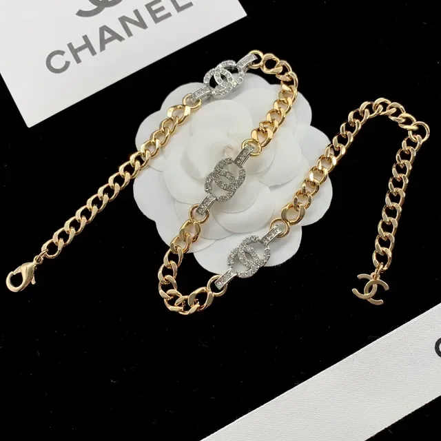 Chanel CC Logo Bracelet Gold Silver Curb Chain Interlocking Bracelet 3