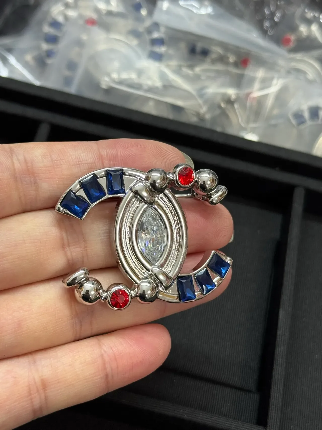 Chanel CC Logo Brooch Gold Blue Metal Interlocking Brooch 3