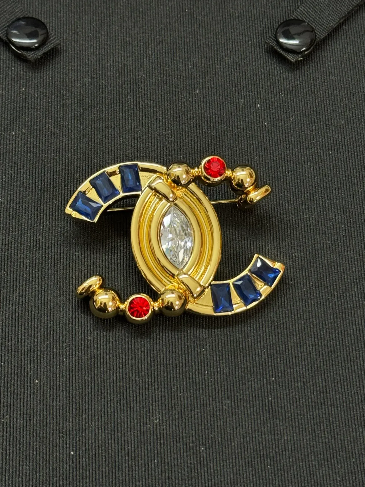 Chanel CC Logo Brooch Gold Blue Metal Interlocking Brooch 6