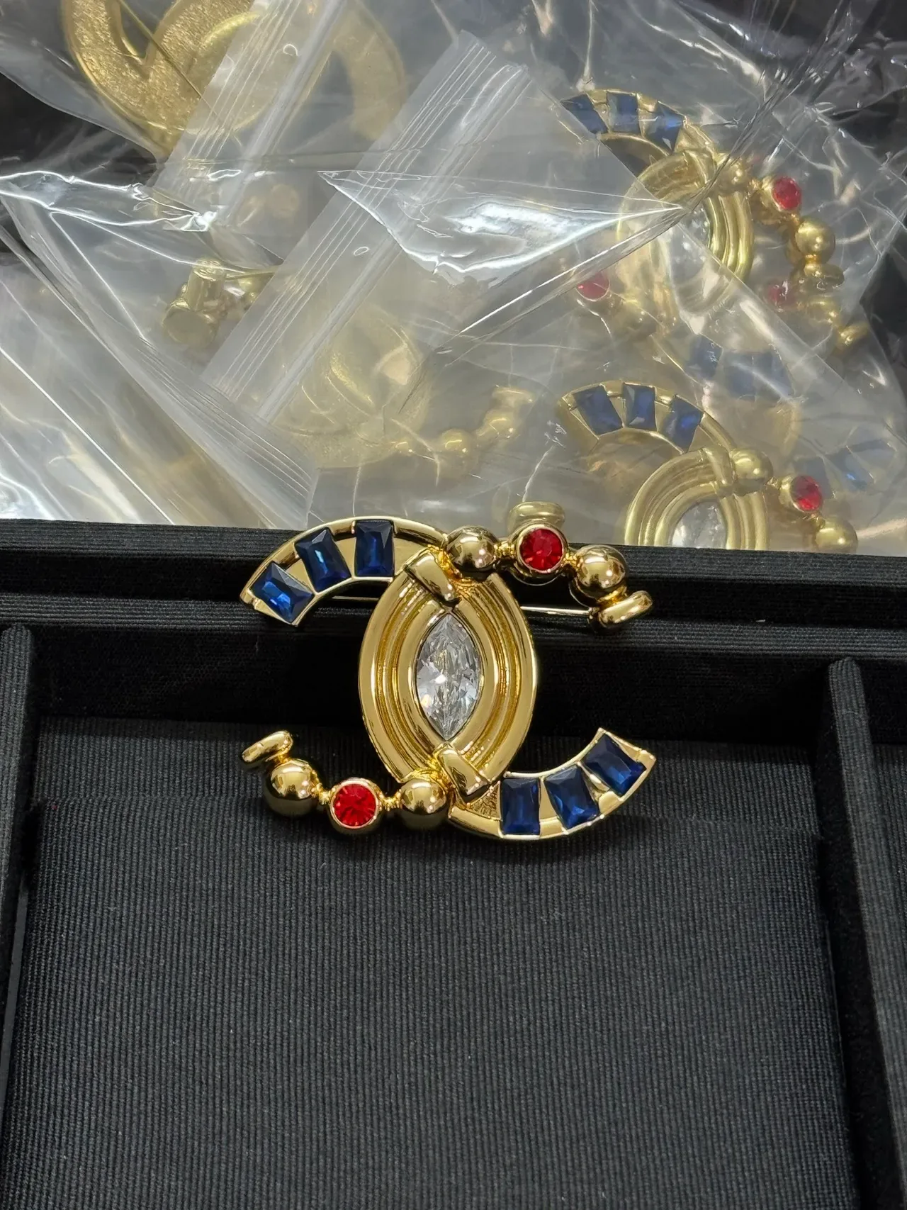 Chanel CC Logo Brooch Gold Blue Metal Interlocking Brooch 8