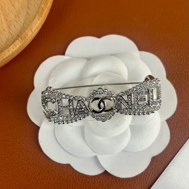 Chanel CHANEL क्रिस्टल लेटरिंग पपड़ी ब्रोच 6