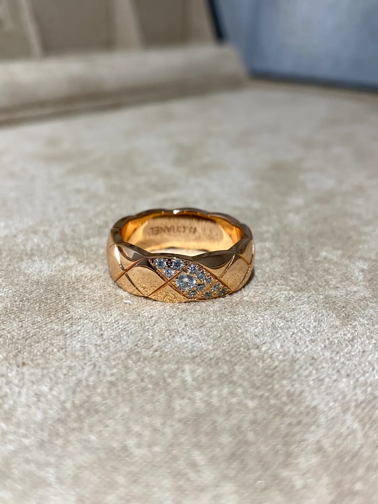 Chanel Coco Crush Banda Oro Plata Acolchada Corte Diamante Pavé-Set Detalle Cristal Anillo 3