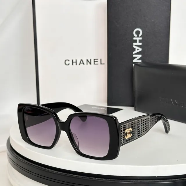 Chanel Lattice Black Gold Rectangular Frame Construction Sunglasses 9