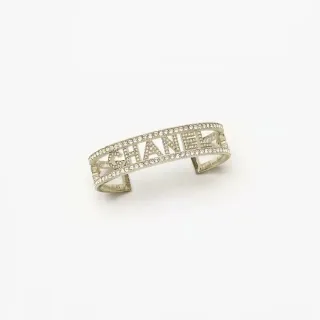 Chanel Logo Cuff سوار فضة شفاف مفتوح كريستال-Pavé
