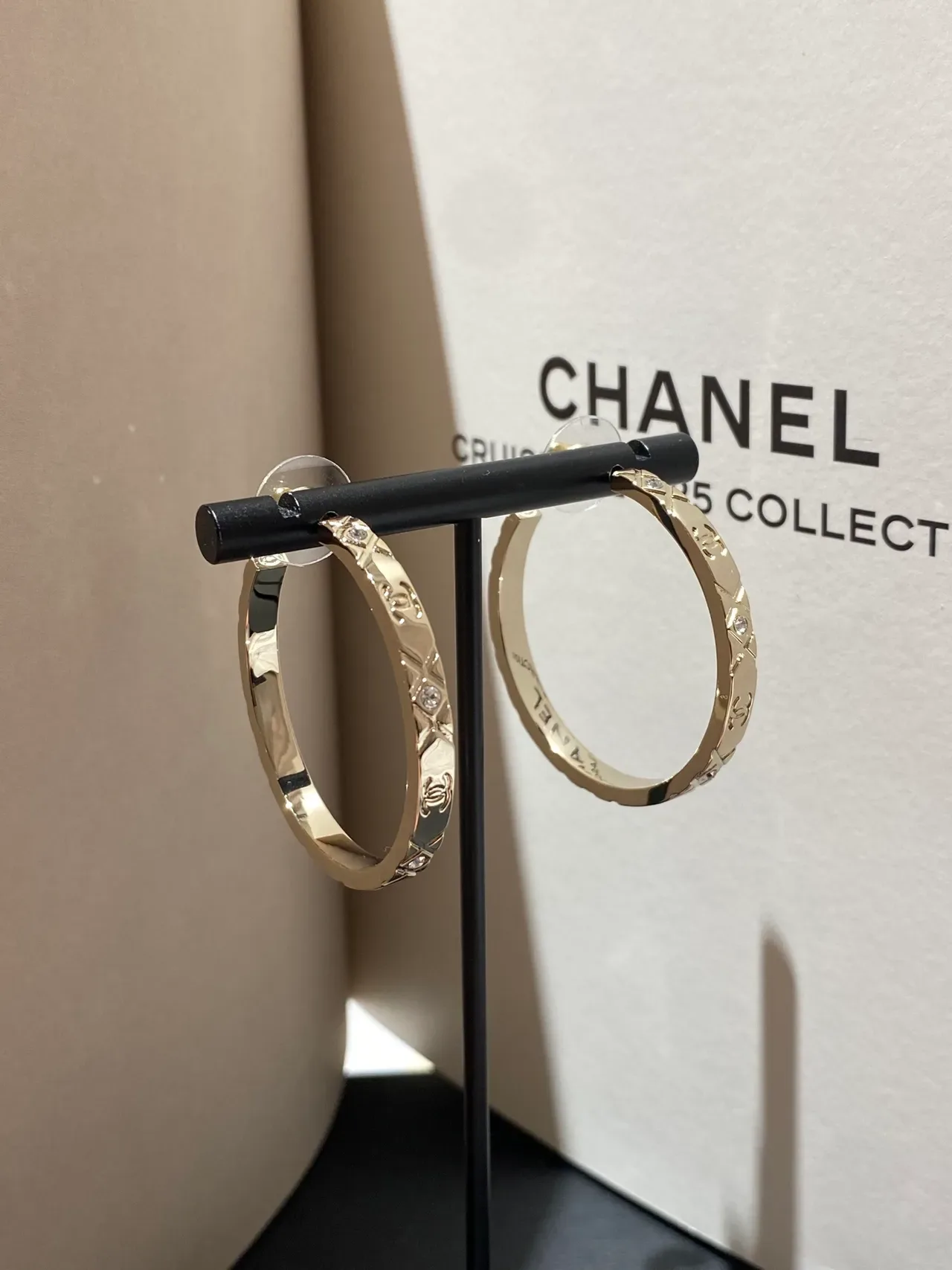Chanel Quilted CC Logo Gold-Tone Crystal Hoop Earrings 8