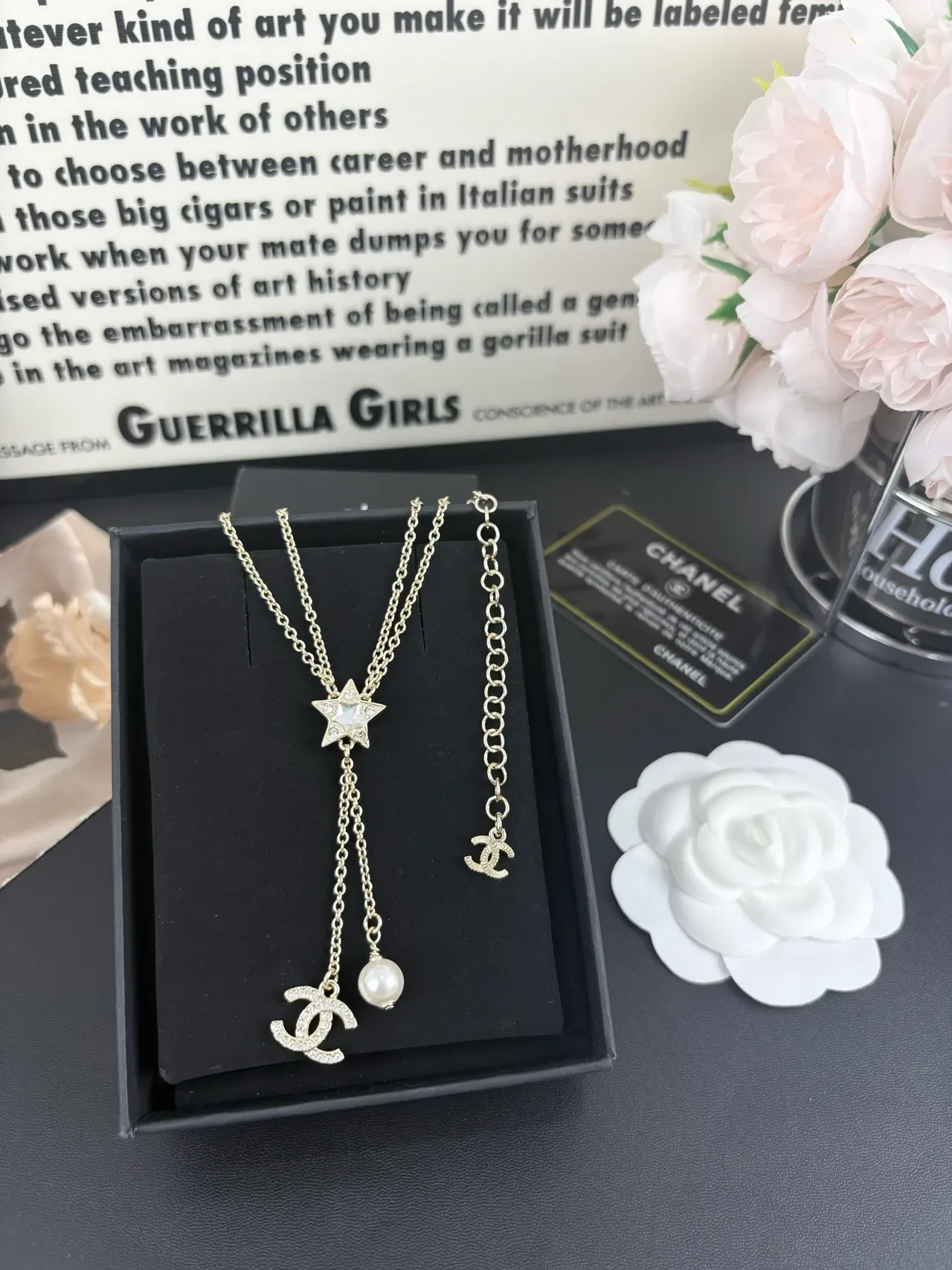 قلادة Chanel Star Lariat ذهبي أبيض سلسلة مزدوجة نقشة 4