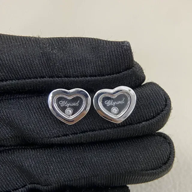 Chopard Happy Hearts Heart-Shaped Enamel and Diamond Stud Earrings 4