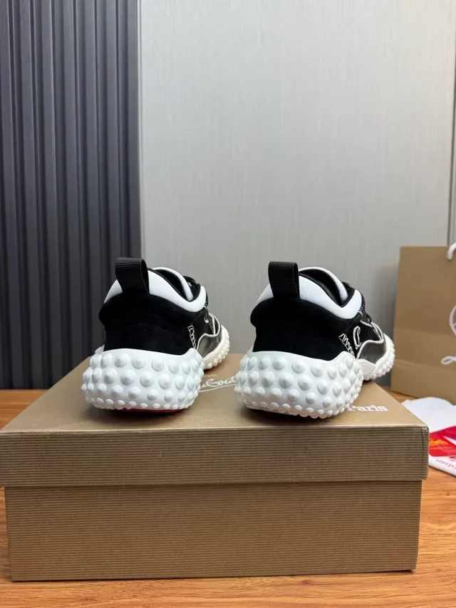 Christian Louboutin Bubble Low أسود وأبيض حذاء رياضي نمط حياة 4