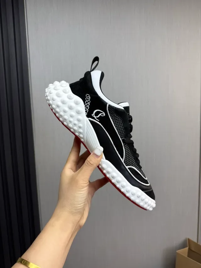 Christian Louboutin Bubble Low أسود وأبيض حذاء رياضي نمط حياة 6