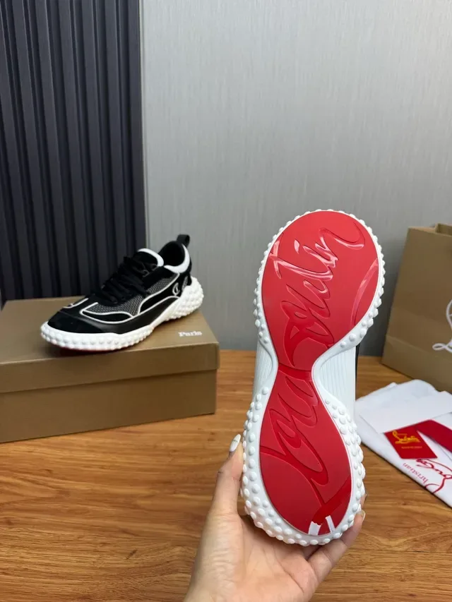 Christian Louboutin Bubble Low أسود وأبيض حذاء رياضي نمط حياة 9