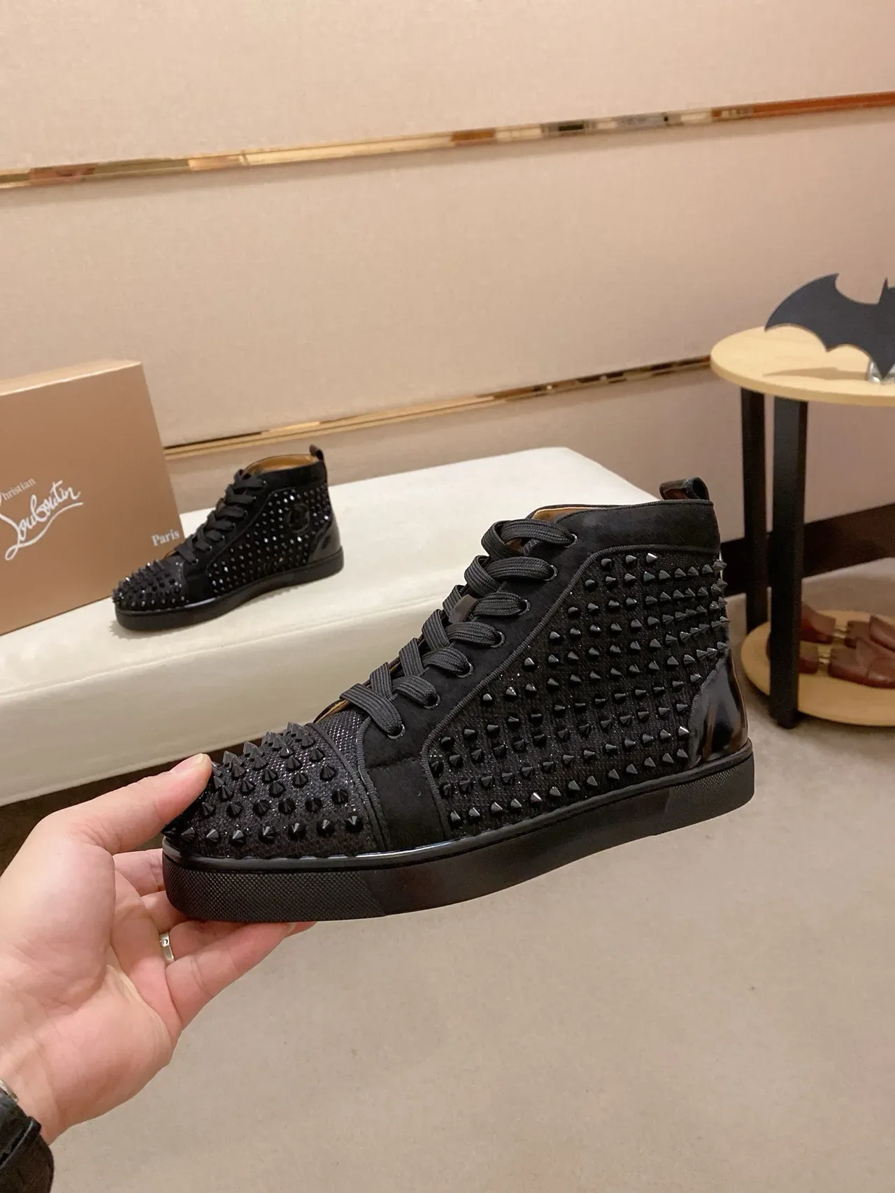 Christian Louboutin Louis Spikes 黑色铆钉高帮生活方式运动鞋 3