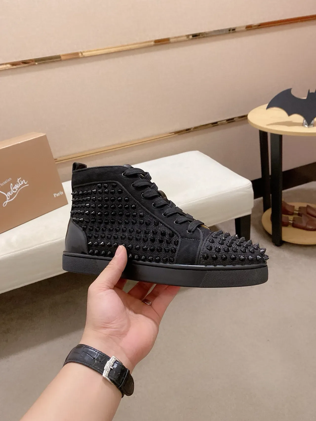 Christian Louboutin Louis Spikes 黑色铆钉高帮生活方式运动鞋 4