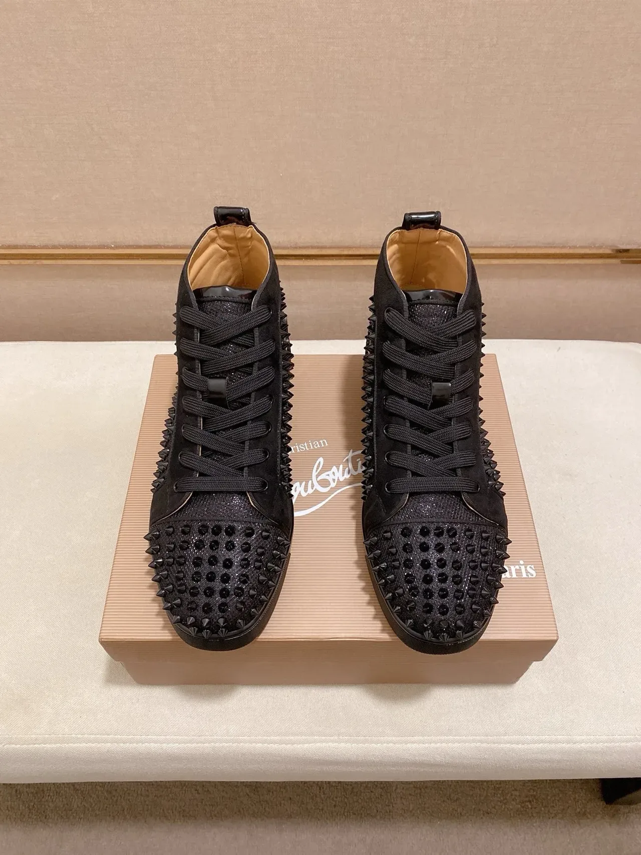 Christian Louboutin Louis Spikes 黑色铆钉高帮生活方式运动鞋 7