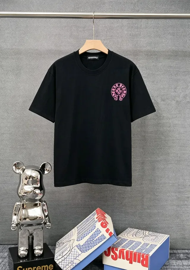 Chrome Hearts বৃত্তাকার ক্রেস্ট গ্রাফিক কালো টি-শার্ট 2