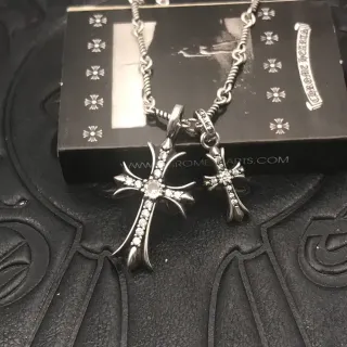 Chrome Hearts डबल क्रॉस पावे क्रिस्टल सिल्वर टोन नेकलेस