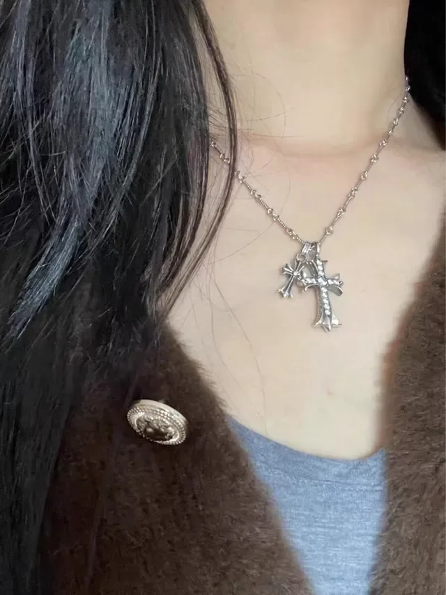 Chrome Hearts डबल क्रॉस पावे क्रिस्टल सिल्वर टोन नेकलेस 2