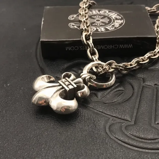 Colar Chrome Hearts Fleur de Lis prata 3