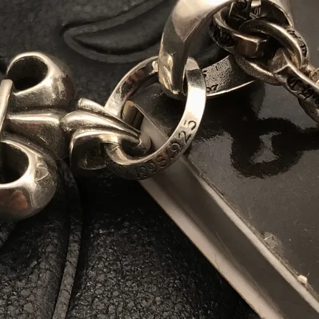 Collar con colgante Fleur de Lis de plata Chrome Hearts 5