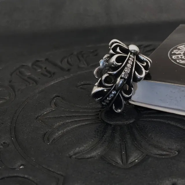 Chrome Hearts 花形十字 Pavé 水晶银戒指 7