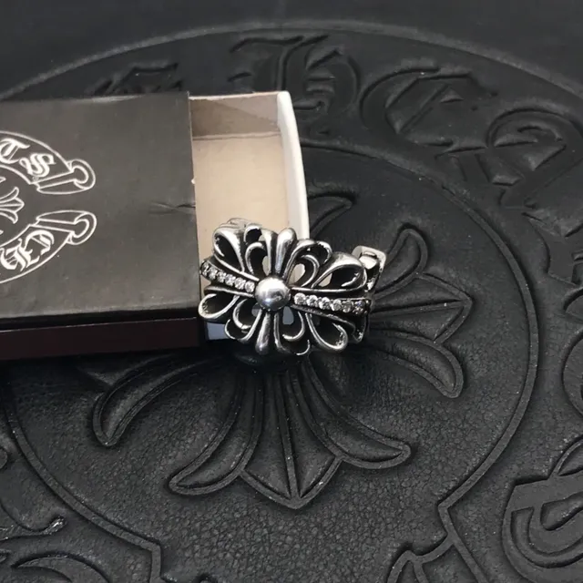 Chrome Hearts 花形十字 Pavé 水晶银戒指 9