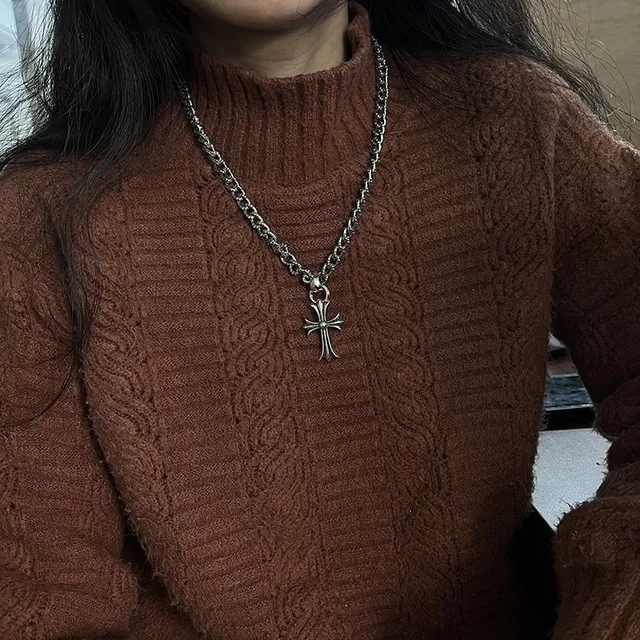 Chrome Hearts 哥特十字银色项链 2