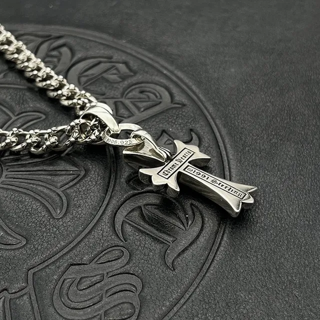 Chrome Hearts 哥特十字银色项链 4