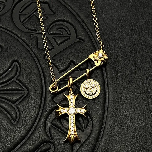 Chrome Hearts Smiley Cross و Pavé Cross Gold-Tone سلاسل حجر كريم 5