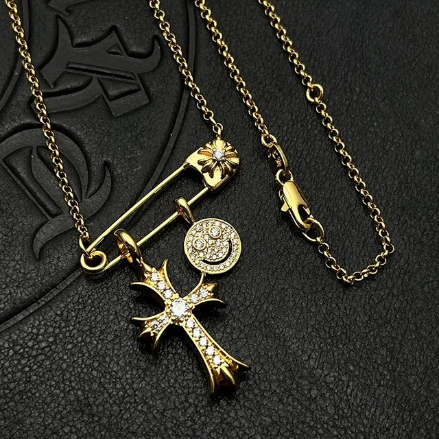 Chrome Hearts Smiley Cross و Pavé Cross Gold-Tone سلاسل حجر كريم 9