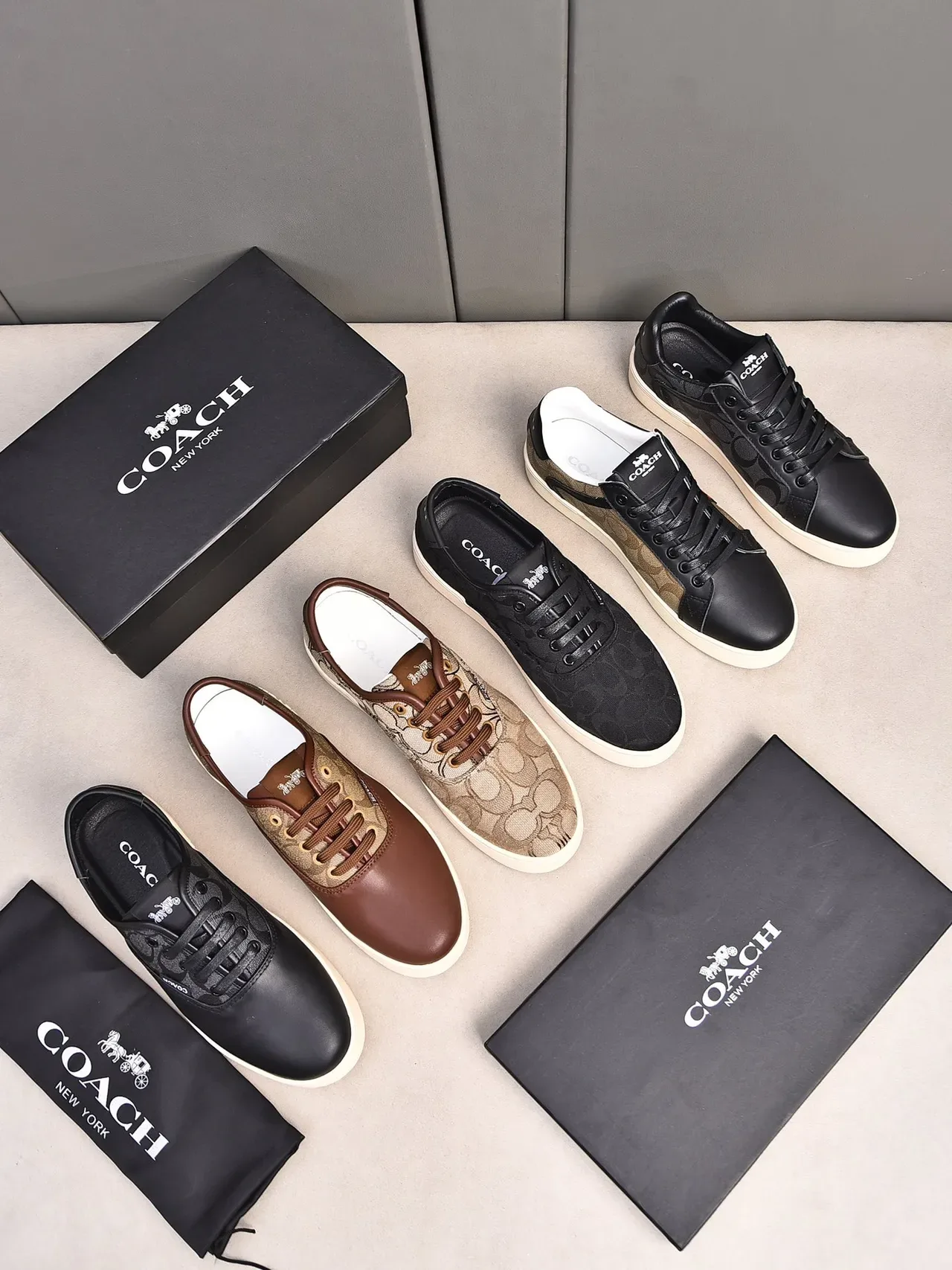 Coach Sneaker Lifestyle de Couro-Lona Monogramado Preto 2