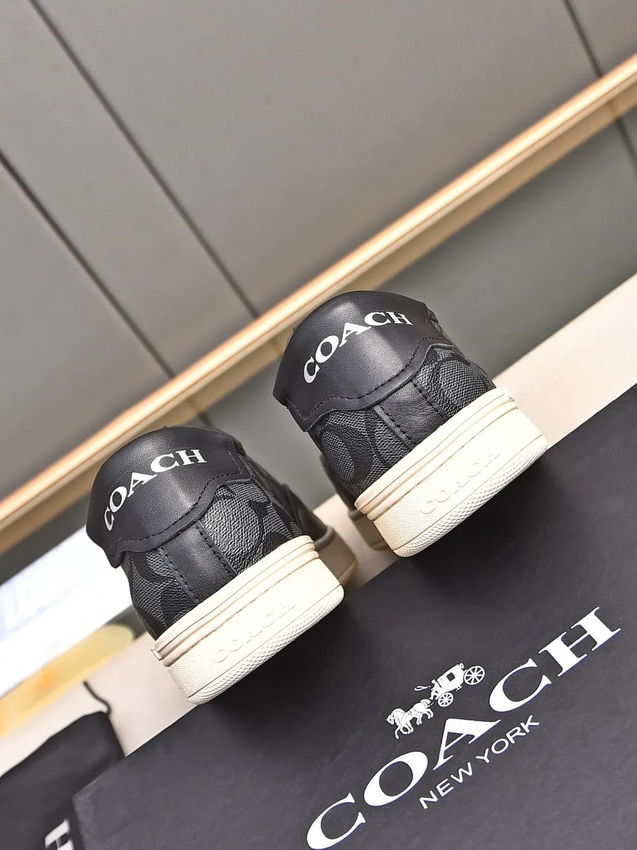Coach Sneaker Lifestyle de Couro-Lona Monogramado Preto 5