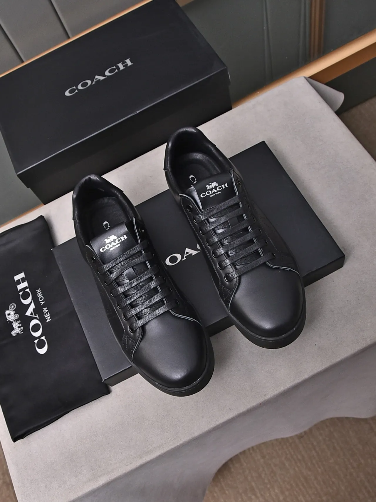 Coach Chaussures Lifestyle en Cuir Noir Perforé Cercle 3