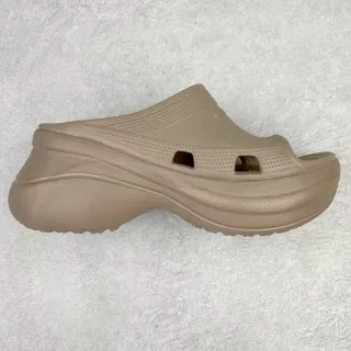 Crocs Echo Clog Beige Platform Molded Foam Clog