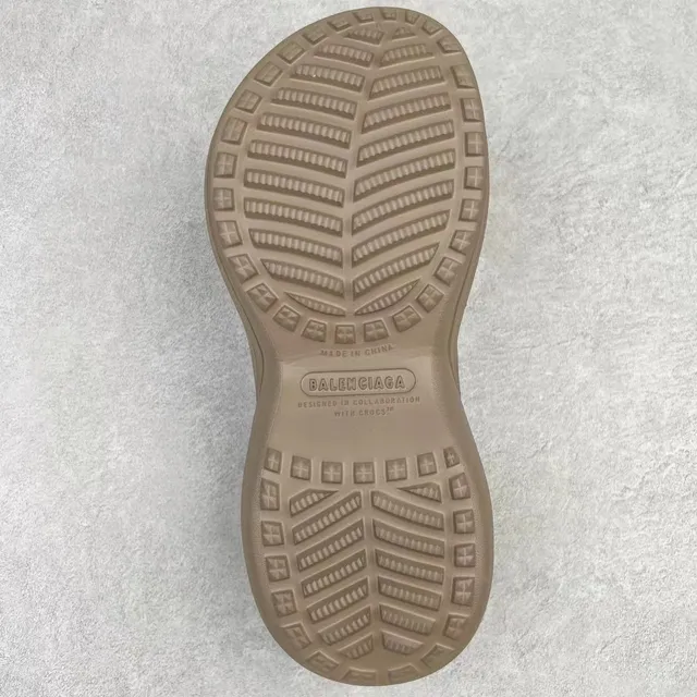 Crocs Echo Clog Beige Platform Molded Foam Clog 2