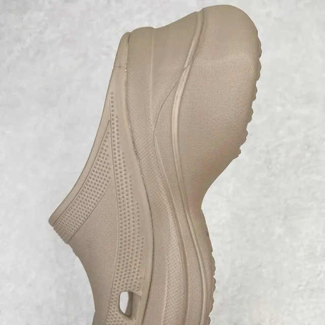 Crocs Echo Clog Beige Platform Molded Foam Clog 4