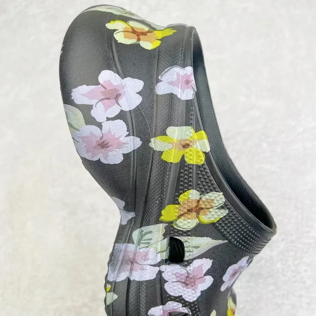 Crocs Echo Clog Impresión Floral Negro Zueco de Plataforma 5