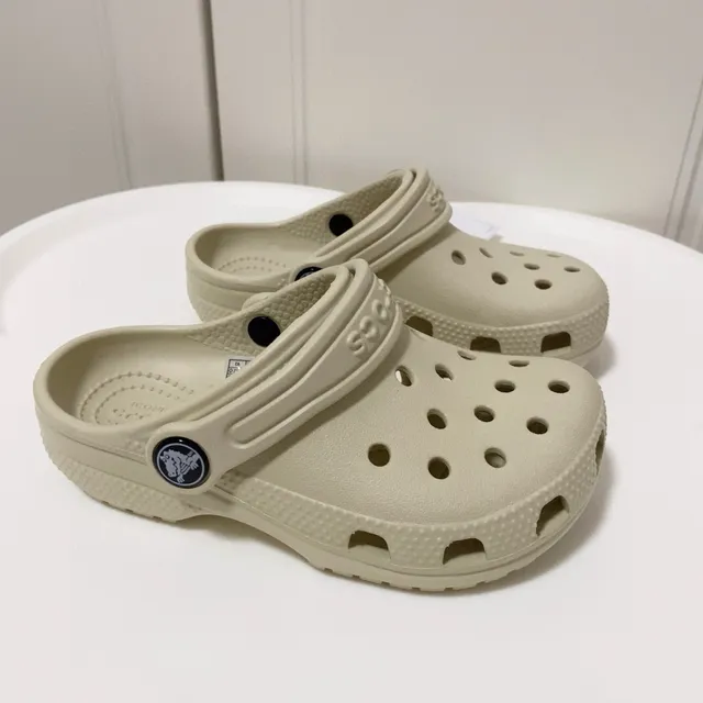 Crocs White Molded Foam Perforated Upper Clog 11