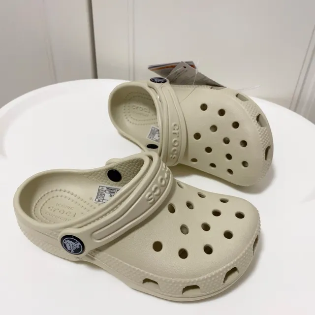Crocs White Molded Foam Perforated Upper Clog 12