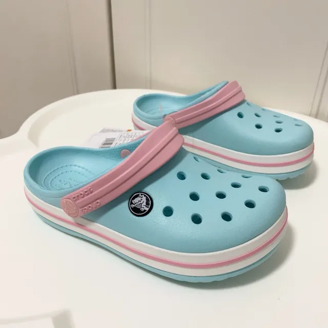 Crocs White Molded Foam Perforated Upper Clog 23
