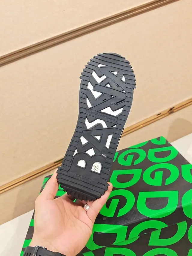 DC Shoes 海军蓝和黑色 Logo 生活方式运动鞋 2