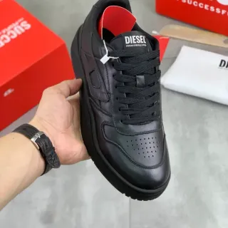 Diesel Black Red Full-Grain Leather Upper Perforated Toe Cap Lifestyle Sneakers