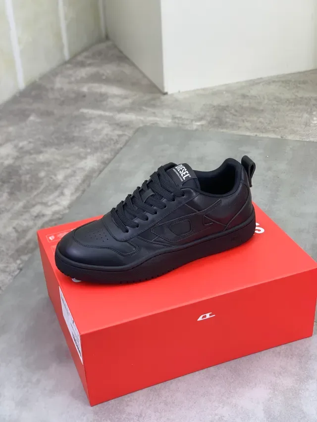 Diesel Black Red Full-Grain Leather Upper Perforated Toe Cap Lifestyle Sneakers 4