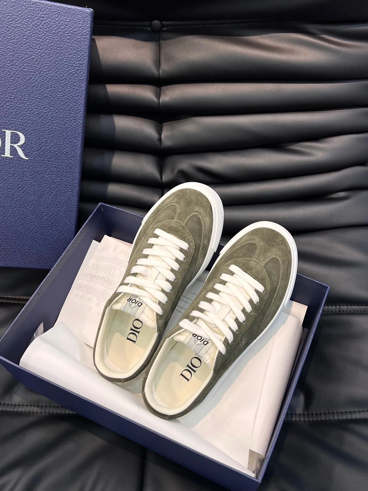 Dior B23 أخضر عسكري أبيض أعلى سويد منخفضة الارتفاع حذاء أسلوب حياة 4
