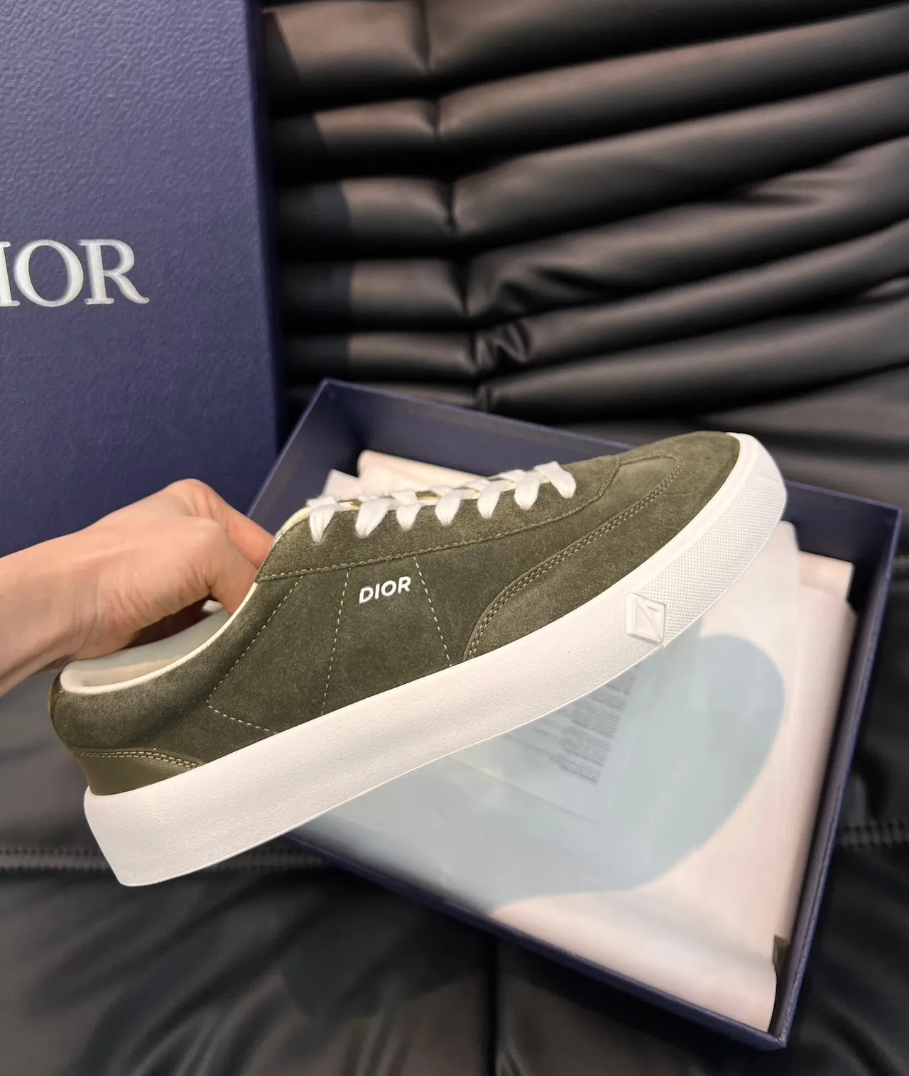 Dior B23 أخضر عسكري أبيض أعلى سويد منخفضة الارتفاع حذاء أسلوب حياة 5