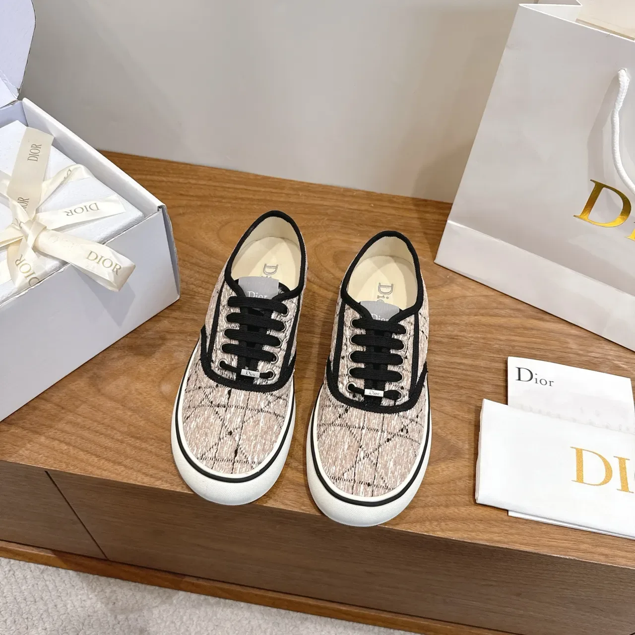 Dior B23 بيج أسود كانفاس مطري العلوي بيبينج وأربطة أحذية أسلوب حياة 5