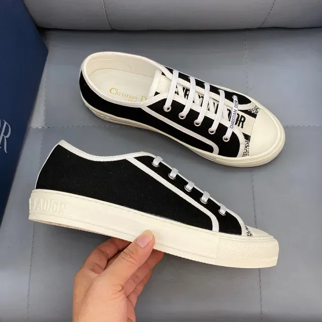 Dior B23 Black and White Canvas Lifestyle Sneakers 3