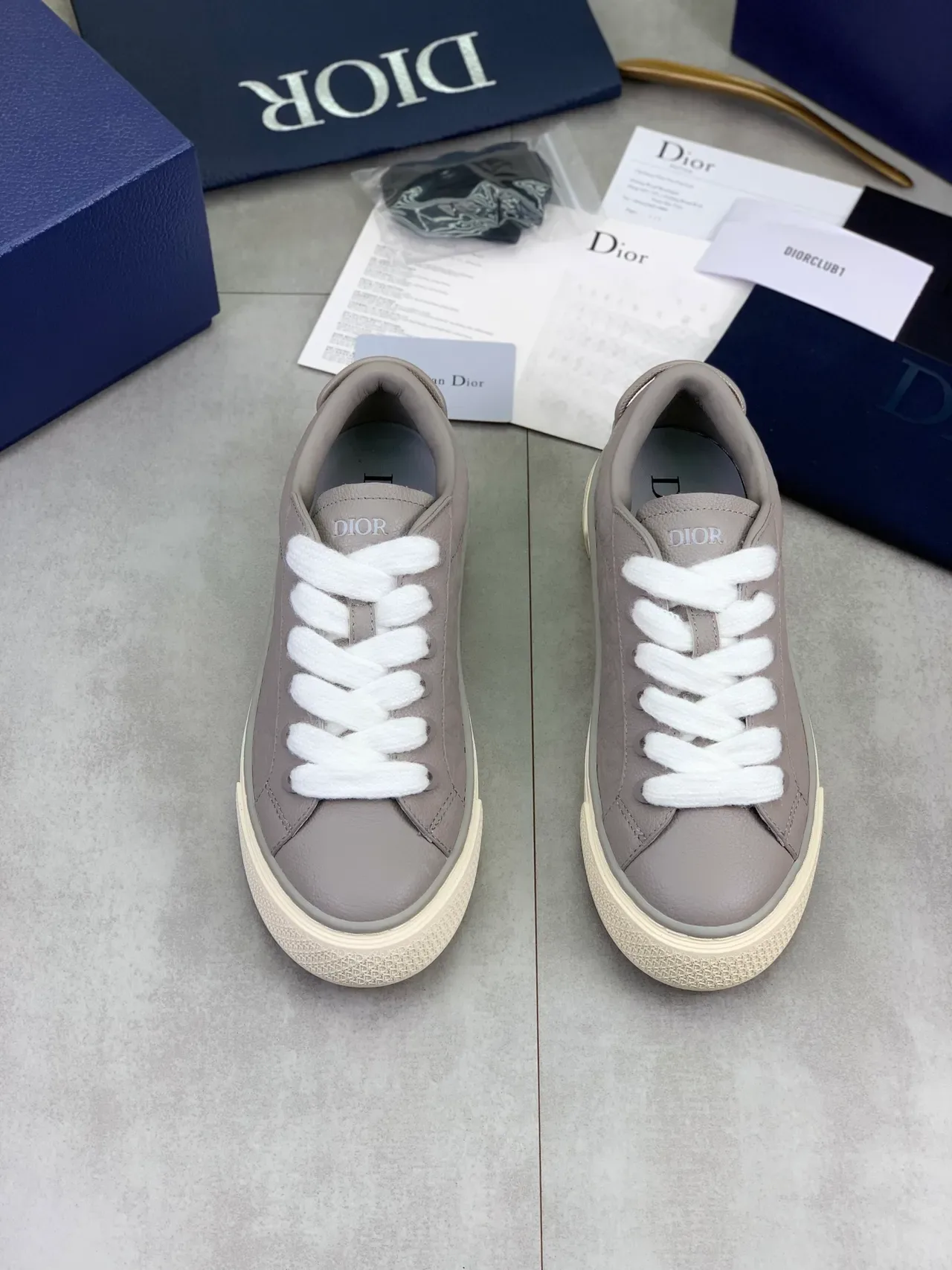 Tênis lifestyle Dior B23 cinza embossed oblique 4