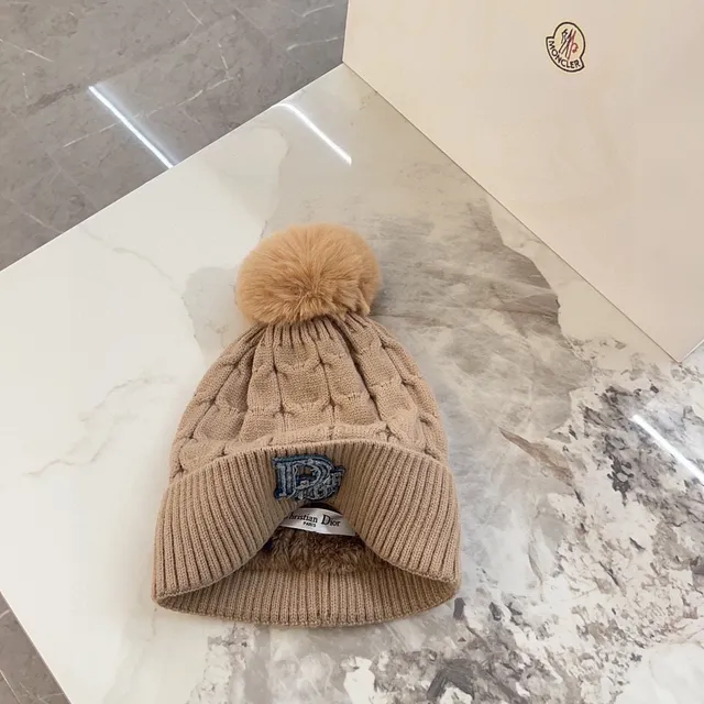 Dior Beige Brown Cable-Knit Pom-Pom Topped Beanie 4