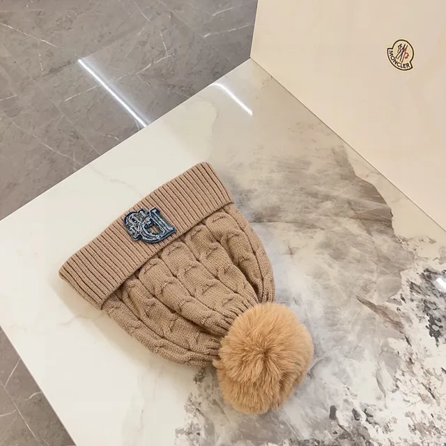 Dior Beige Brown Cable-Knit Pom-Pom Topped Beanie 5