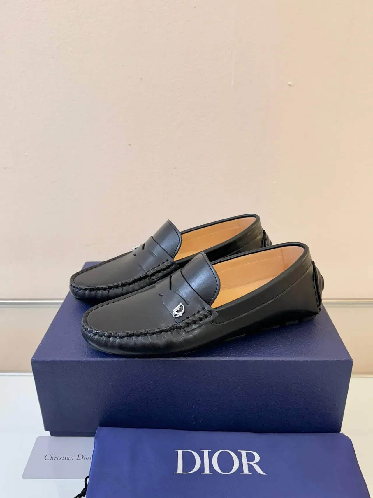 Dior কালো ভূরি চামড়ার পেনি লোফার 2